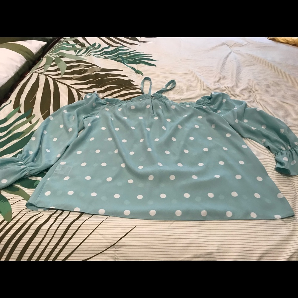 Beautiful aqua polka off shoulder INC. top